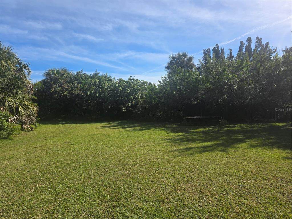 7215 Riverside  Dr. - Photo 1