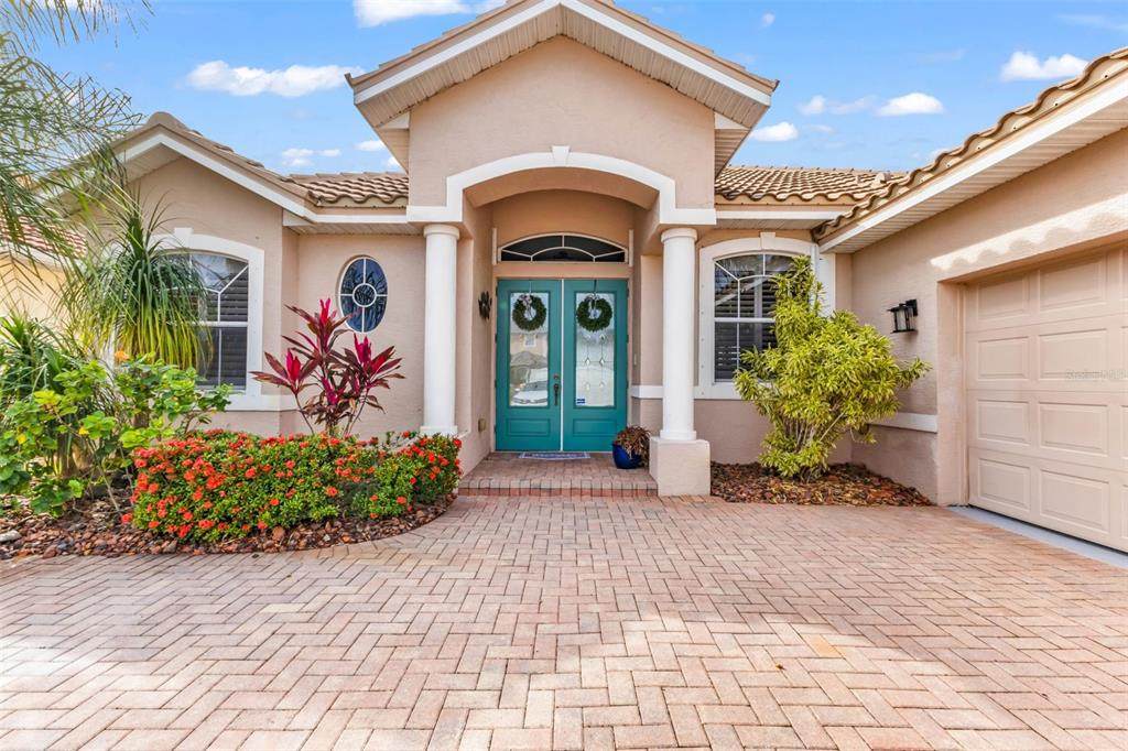 1851 Coconut Palm Circle - Photo 1