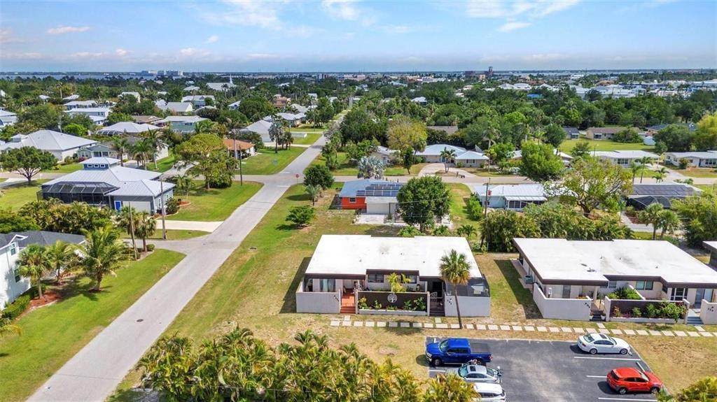 232 Henry Street - Photo 1