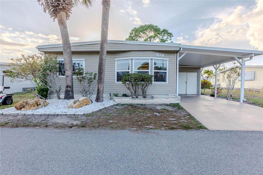 2100 Kings Highway - Photo 1