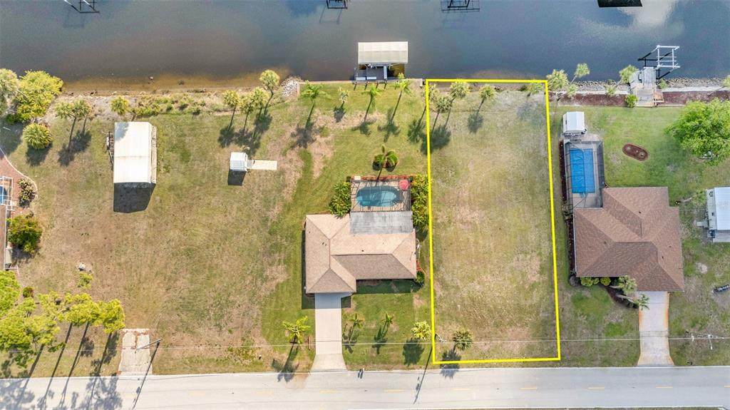 2434 Como Street - Photo 1
