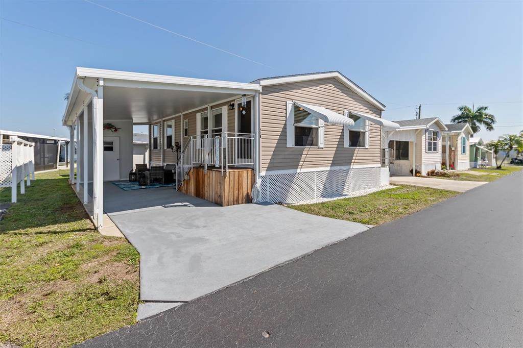 8320 Riverside Drive - Photo 1
