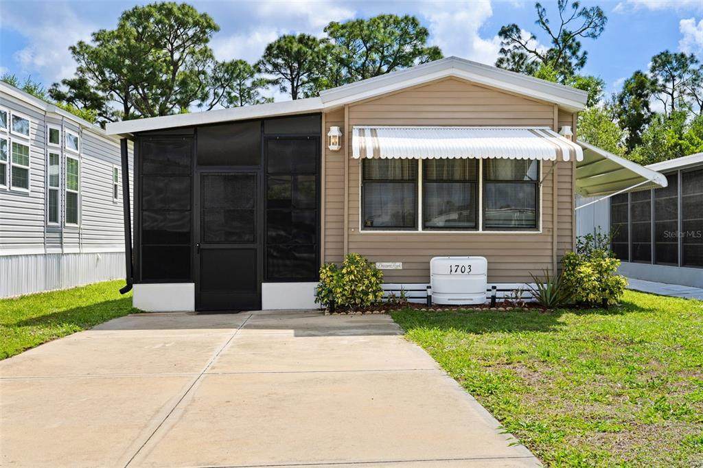 1703 Manatee Loop - Photo 1