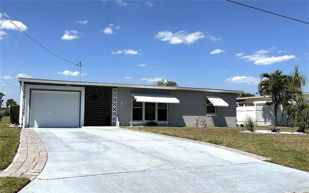 123 Poinsettia Circle - Photo 1