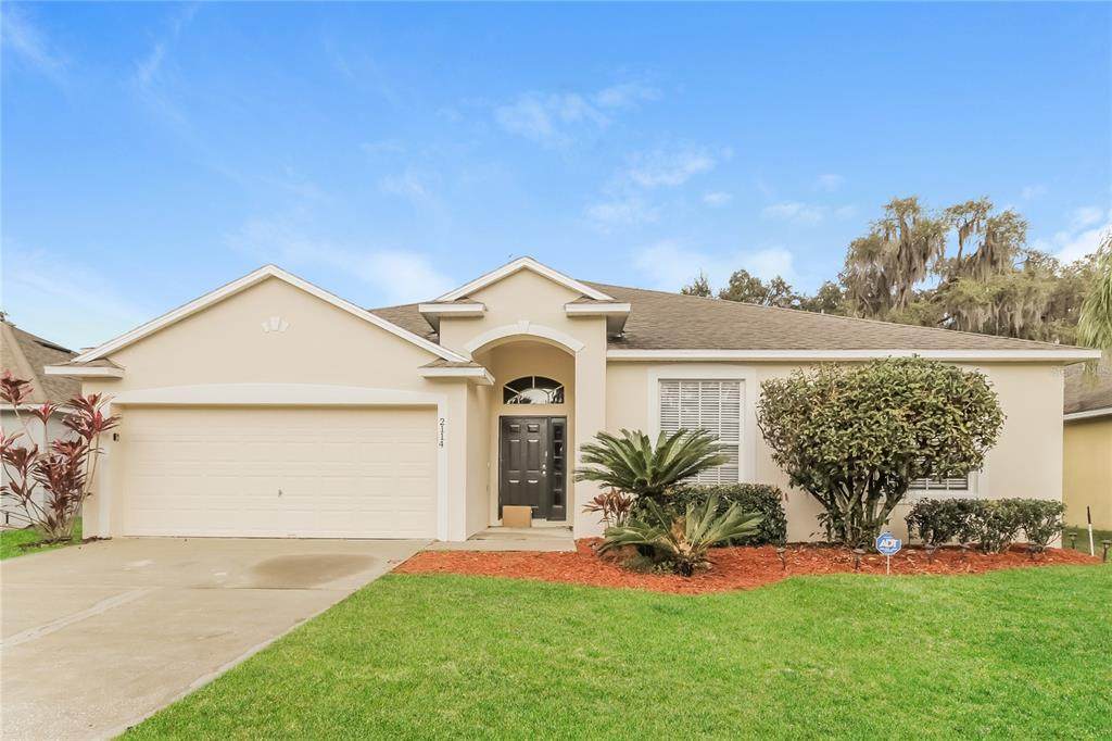 2114 The Oaks Boulevard - Photo 1