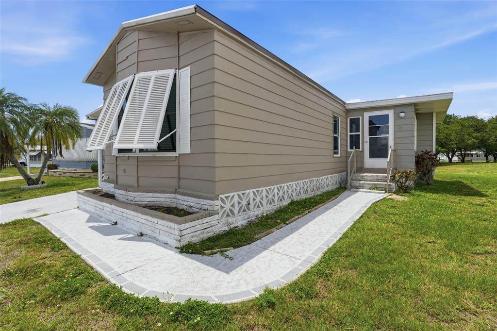 5705 Holiday Park Boulevard - Photo 1