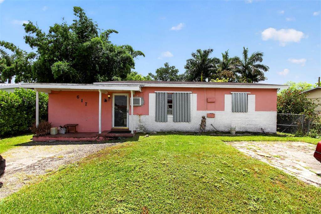 617 14TH Street - Photo 1
