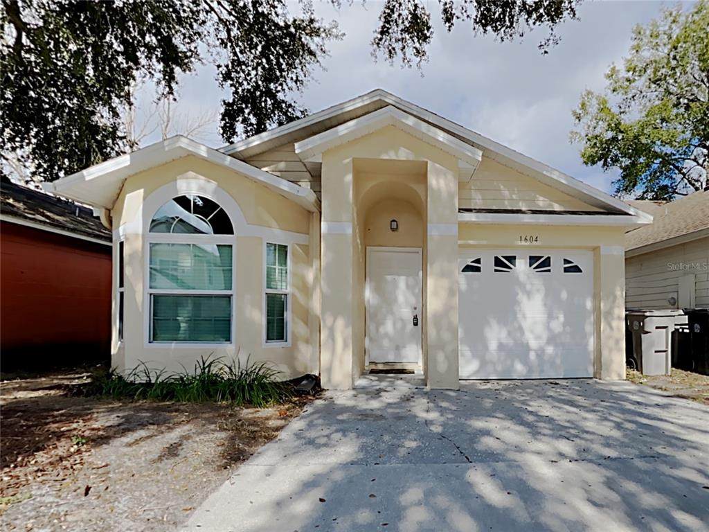 1604 Chatham Circle - Photo 1