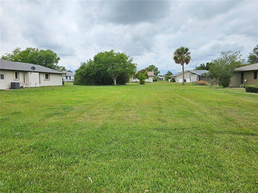 107 Madre De Dios Street - Photo 1