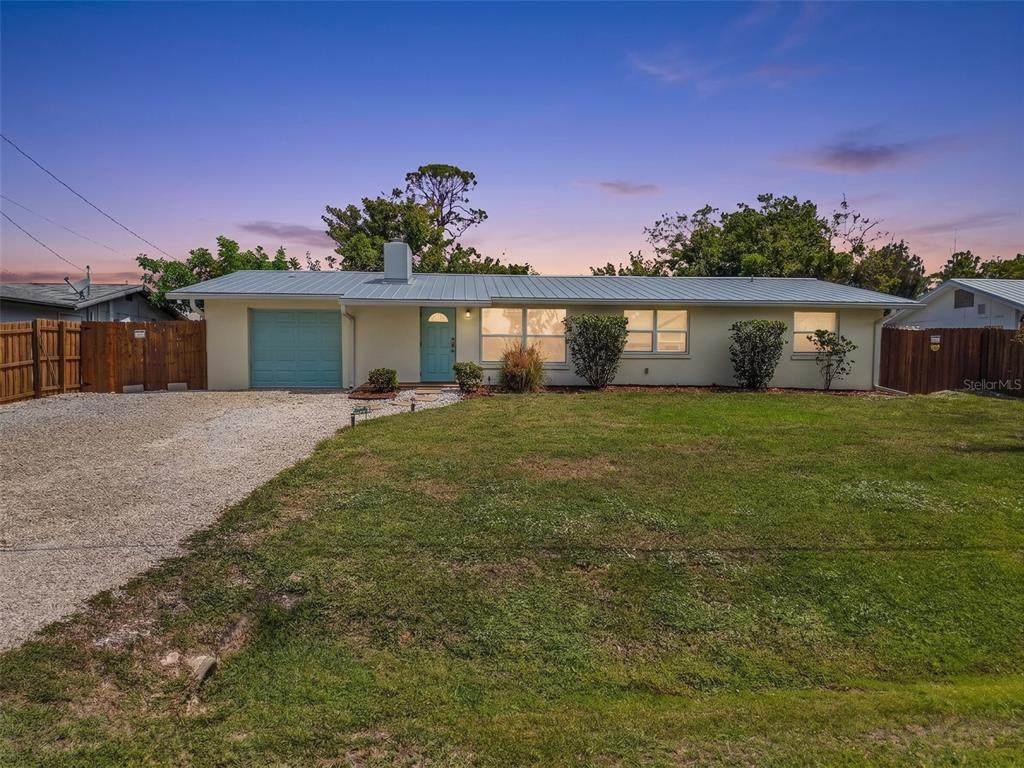 1664 Lakeview Place - Photo 1