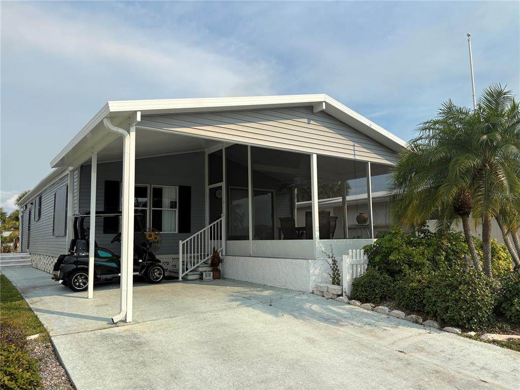 5696 Holiday Park Boulevard - Photo 1
