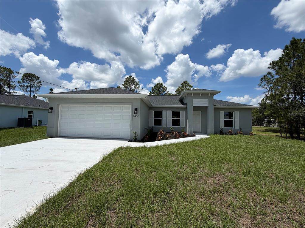 1453 Lindsay Avenue - Photo 1