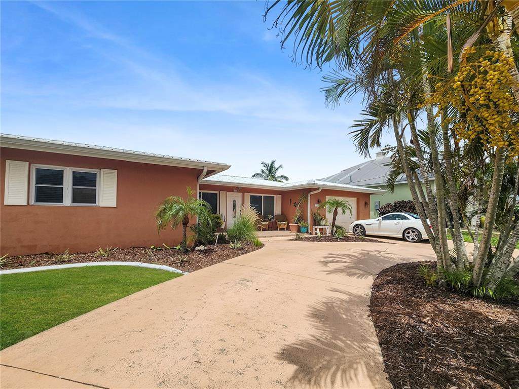 270 Belaire Court - Photo 1