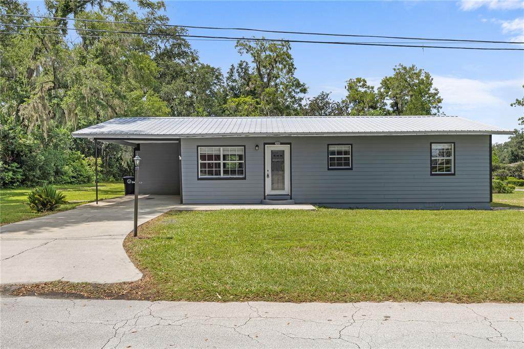 702 Church Avenue - Photo 1