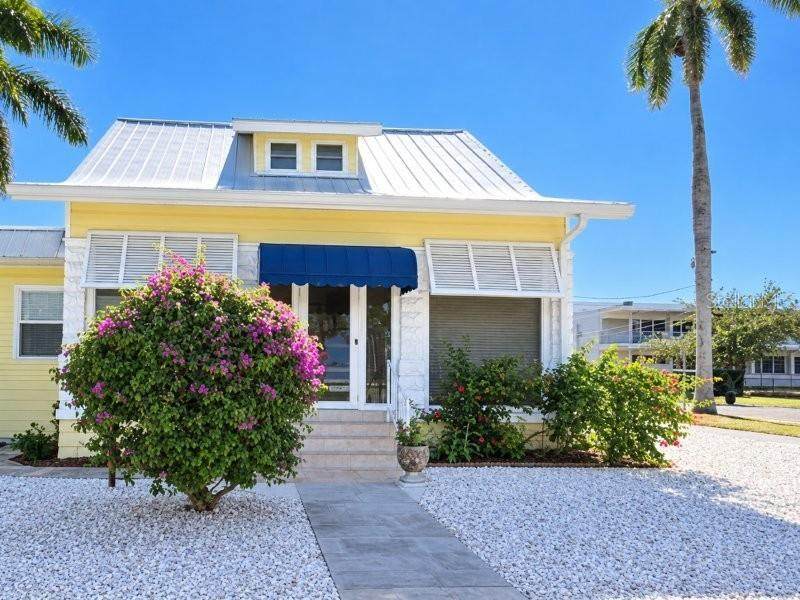 461 Marion Avenue - Photo 1