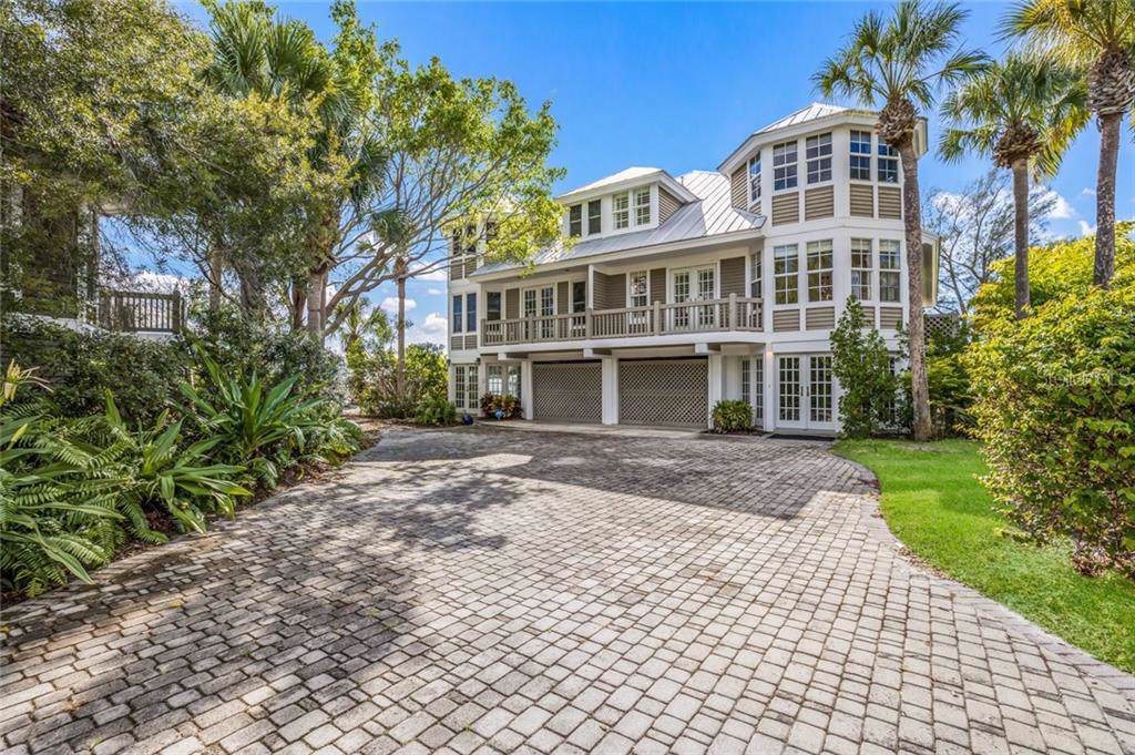 8 Seawatch Drive - Photo 1