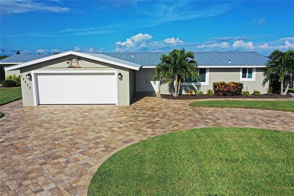10500 Boyette Street - Photo 1
