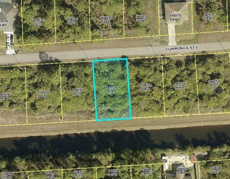 1112 Cumming Street - Photo 1