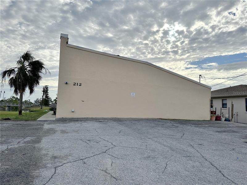 212 Boundary Boulevard - Photo 1