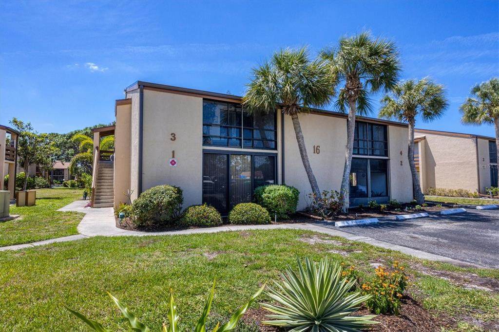 16 Quails Run Boulevard - Photo 1