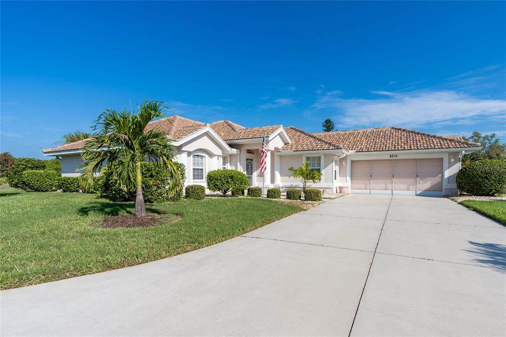 8216 Parkside Drive - Photo 1