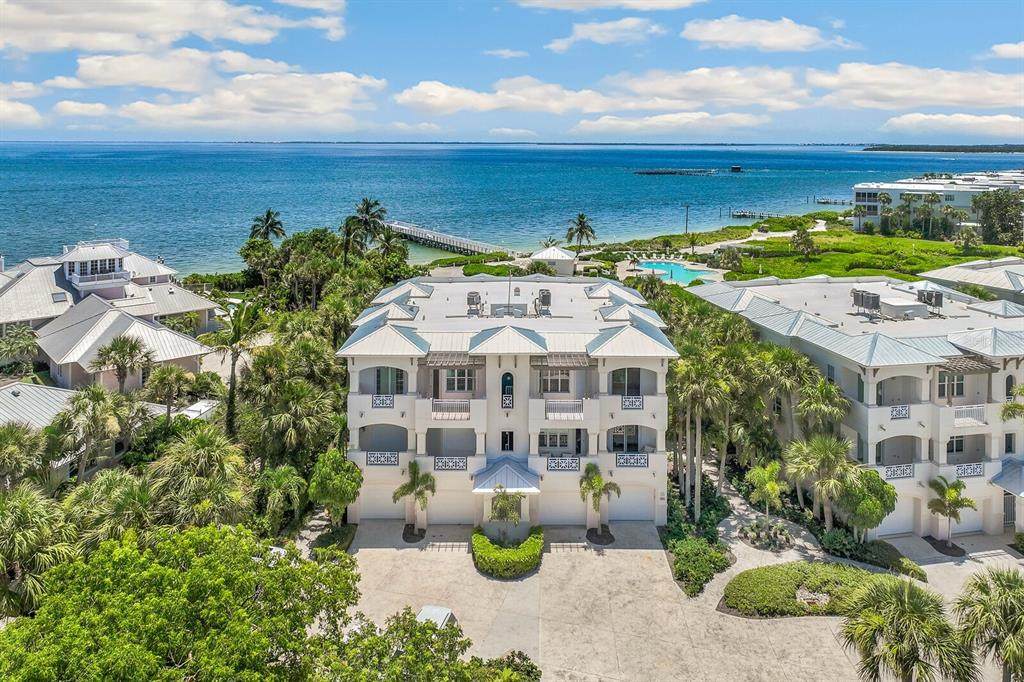 725 Harbor Drive - Photo 1