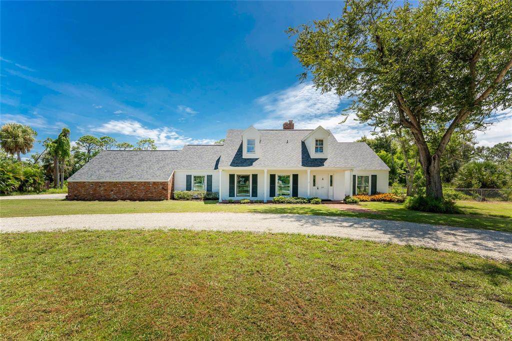 1120 Larchmont Drive - Photo 1
