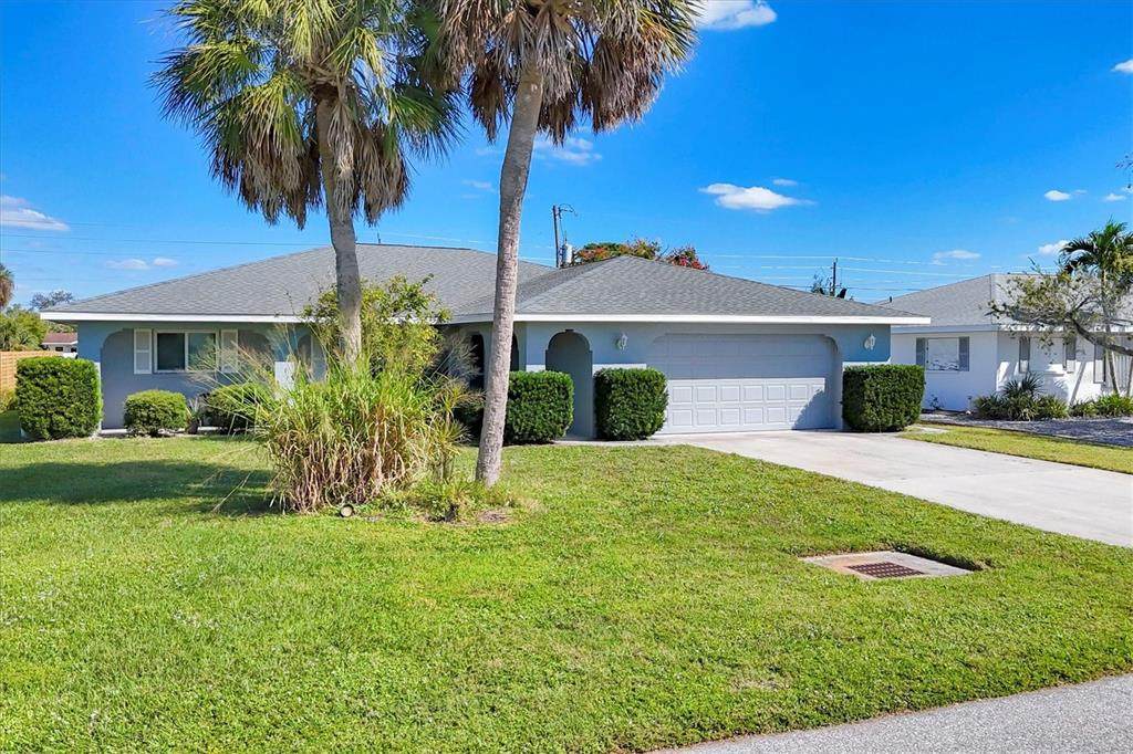 1087 Montana Avenue - Photo 1