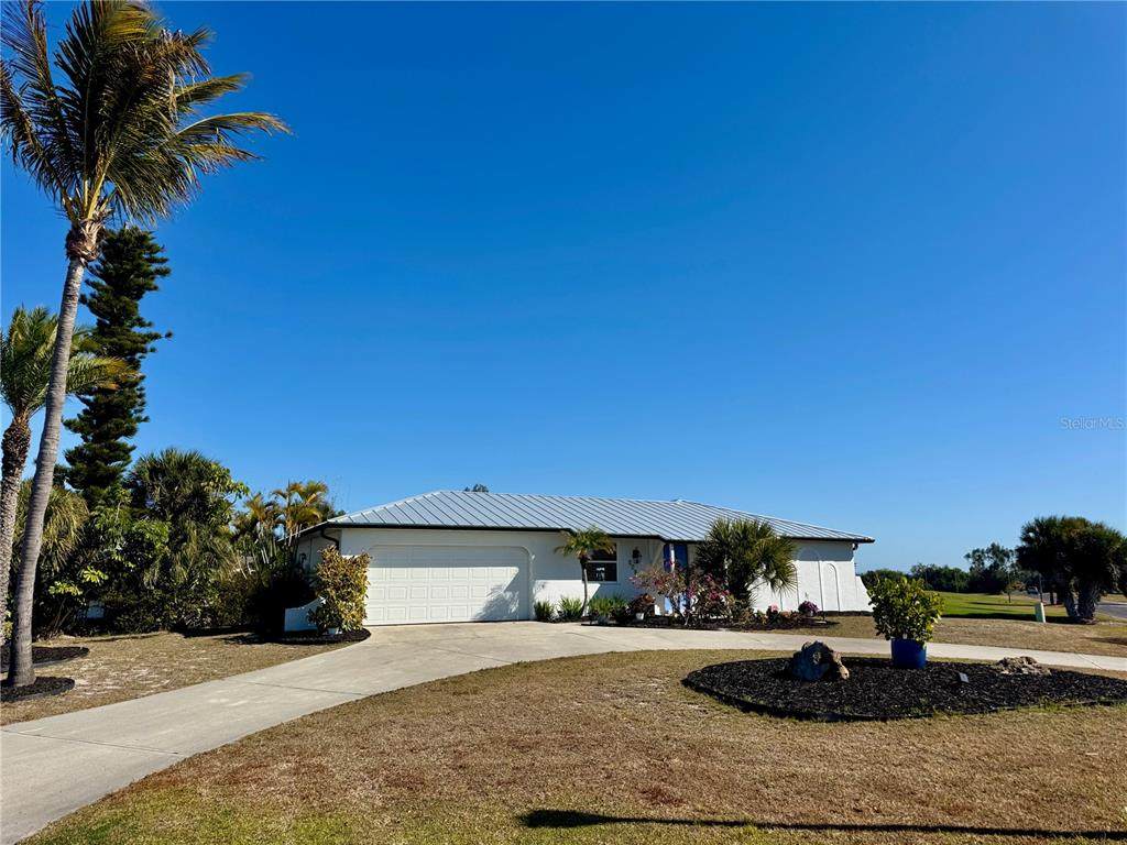 118 Rotonda Circle - Photo 1