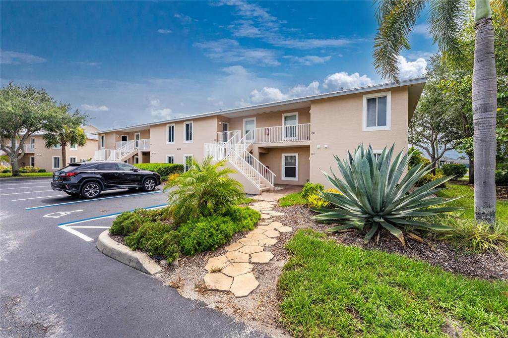 9500 Fiddlers Green Circle - Photo 1