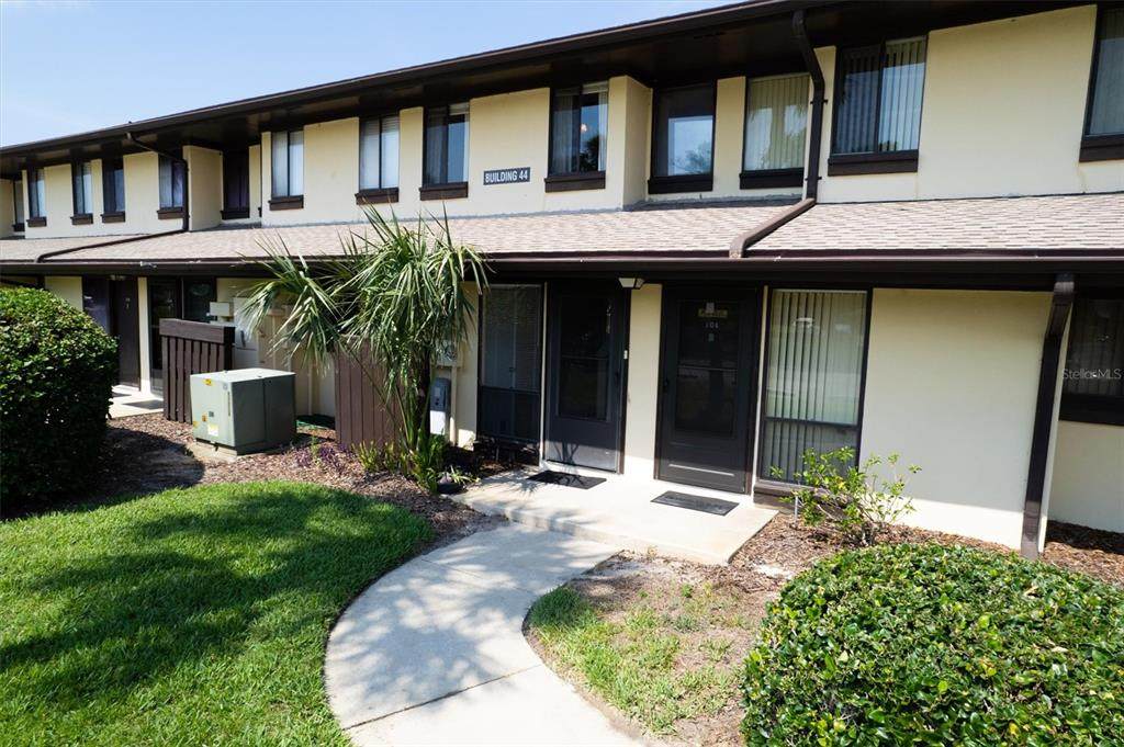 44 Club House Drive - Photo 1