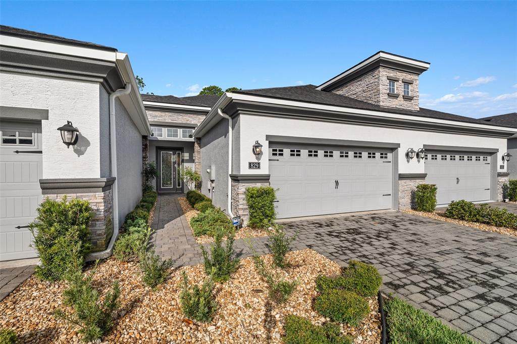 829 Pinewood Drive - Photo 1