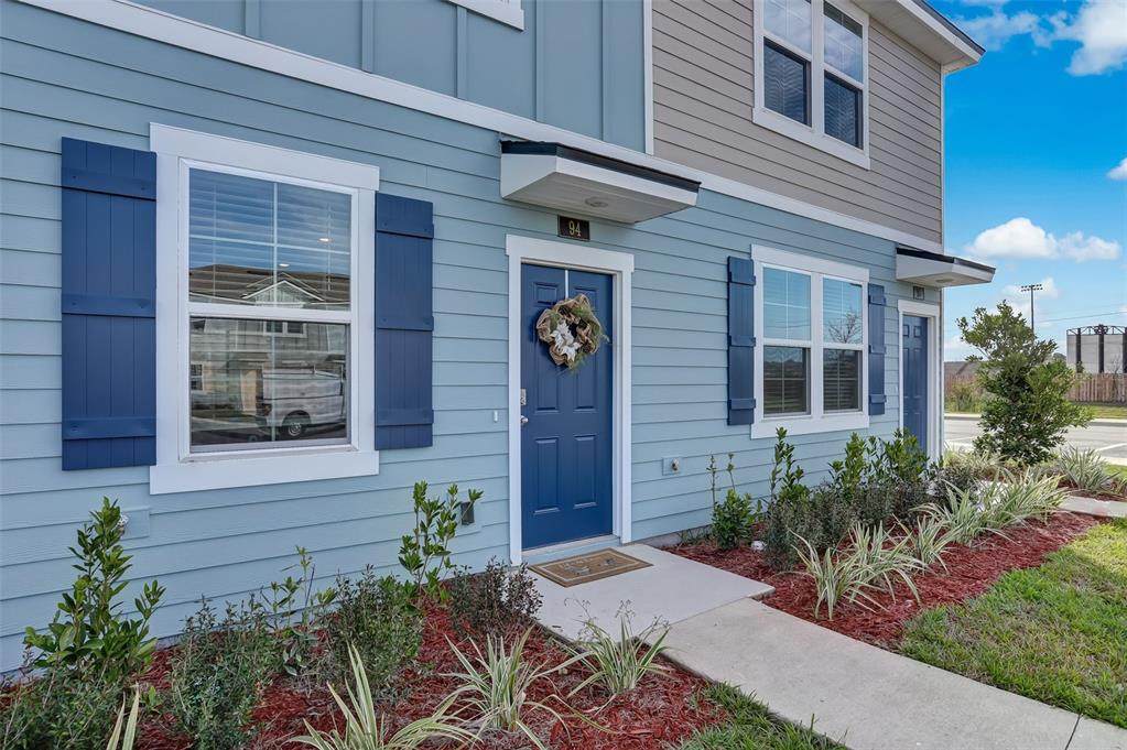 94 Red House Circle - Photo 1