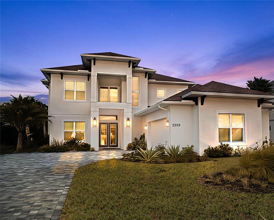2559 Palm Avenue - Photo 1
