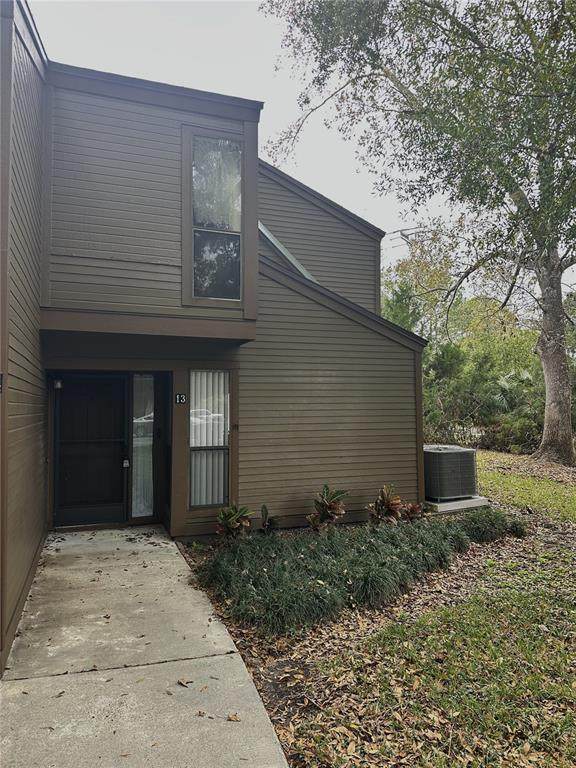 13 Surrey Court - Photo 1