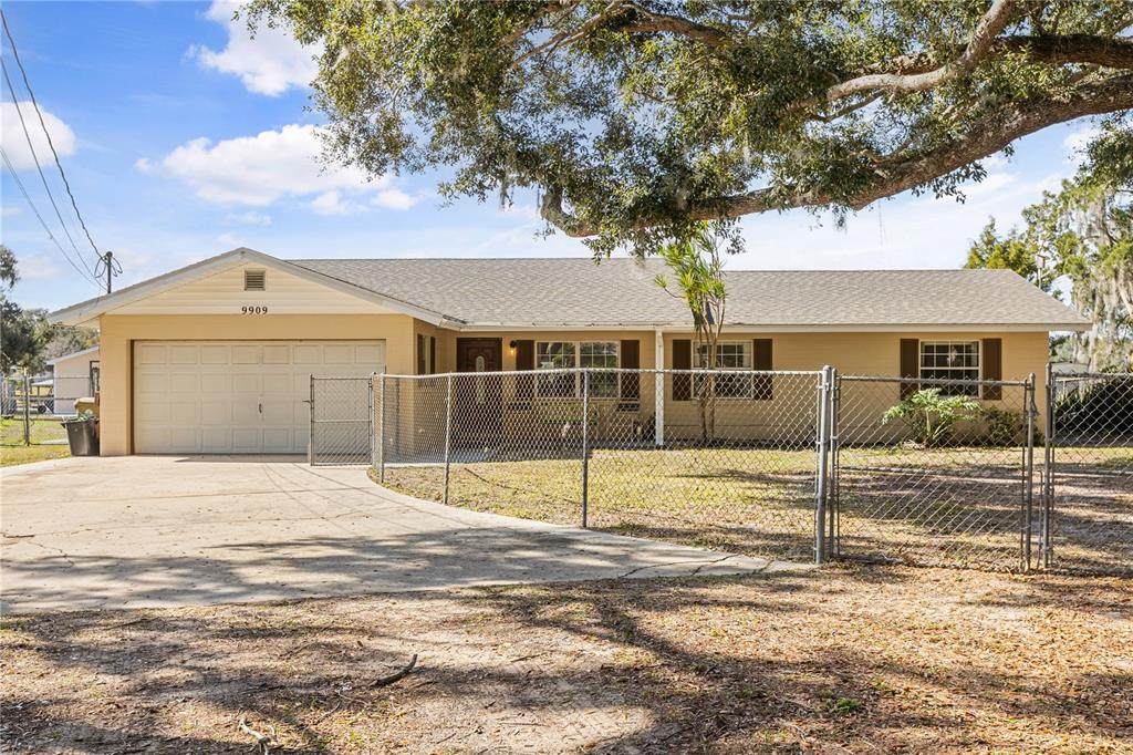9909 Jacaranda Avenue - Photo 1