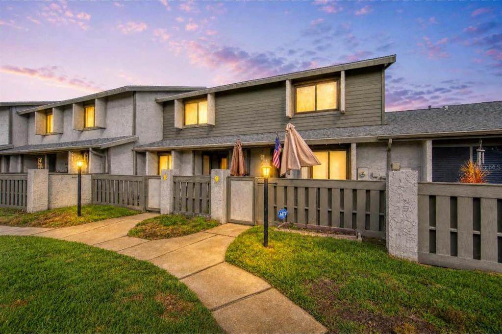 210 Lemon Tree Lane - Photo 1