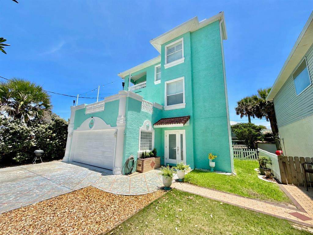 107 6TH Street - Photo 1