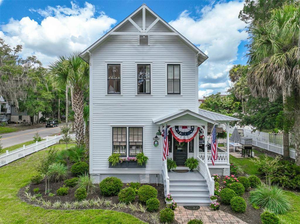220 4TH Street - Photo 1
