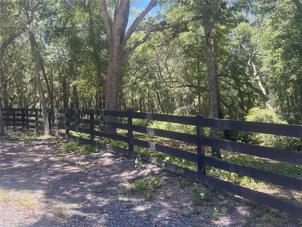 1425 Renbar Road - Photo 1
