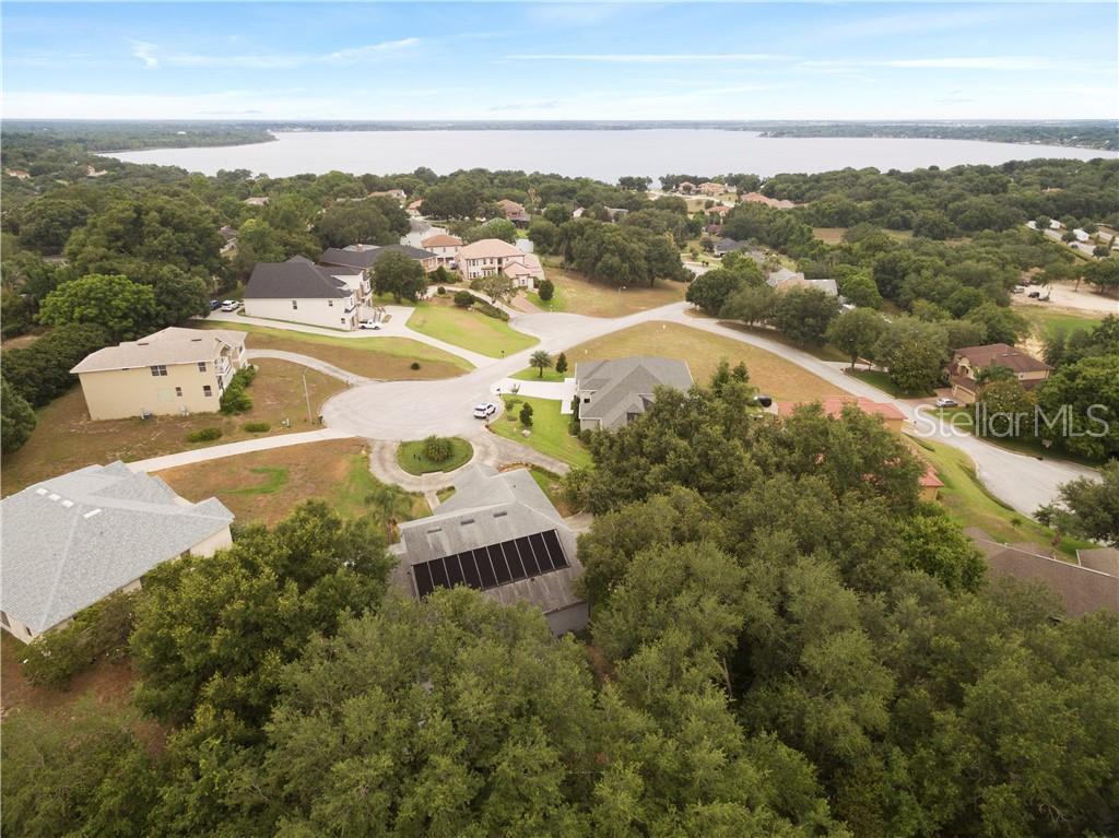 12815 Katherine Circle - Photo 1