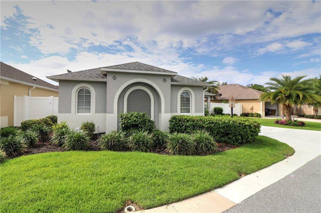 1140 Barrineau Place - Photo 1