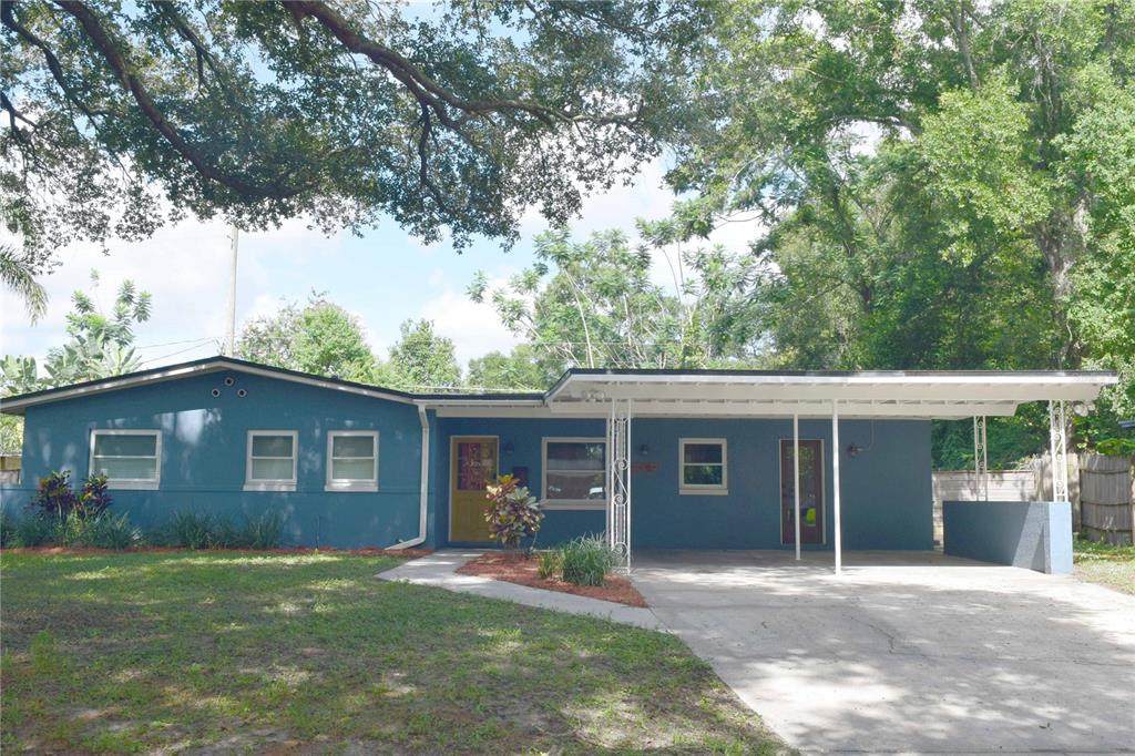 1104 Catalpa Lane - Photo 1