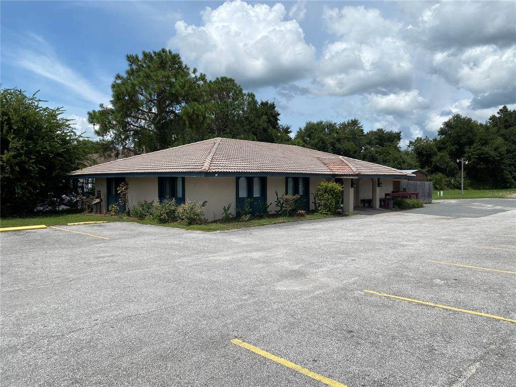 8609 Us Highway 441 - Photo 1