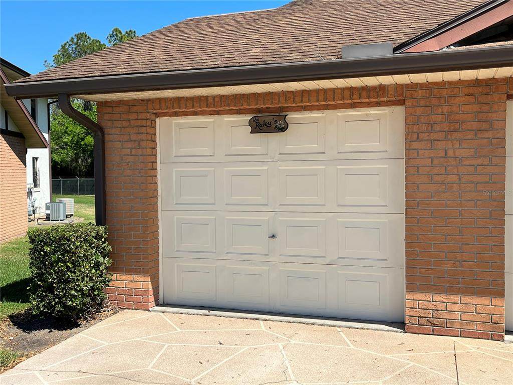 100 E Oak Terrace Dr - Photo 1
