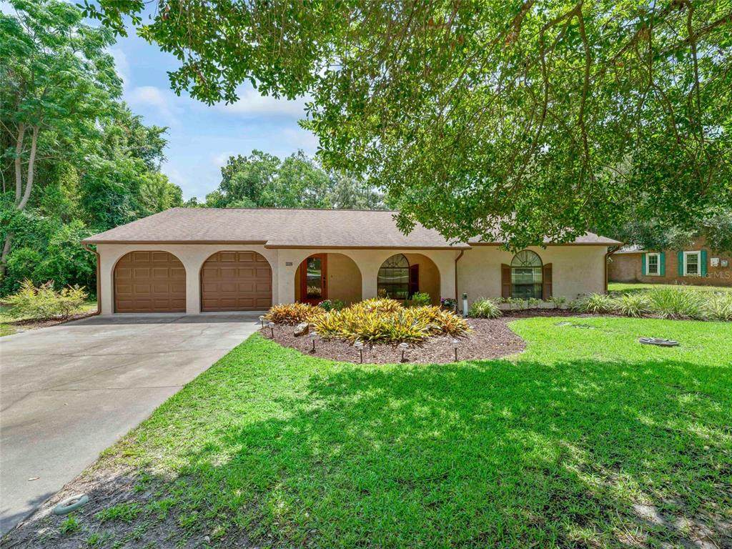 9852 Fairway Circle - Photo 1