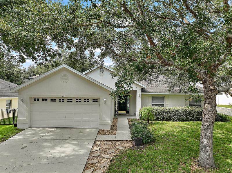 1927 Southern Oak Loop - Photo 1