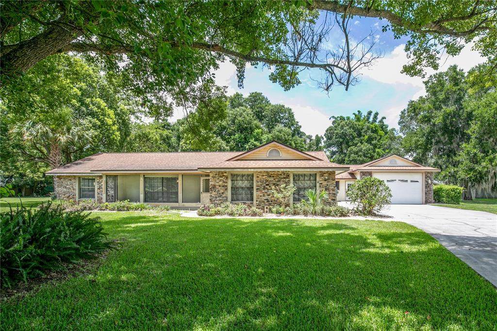 121 Lakeview Lane - Photo 1