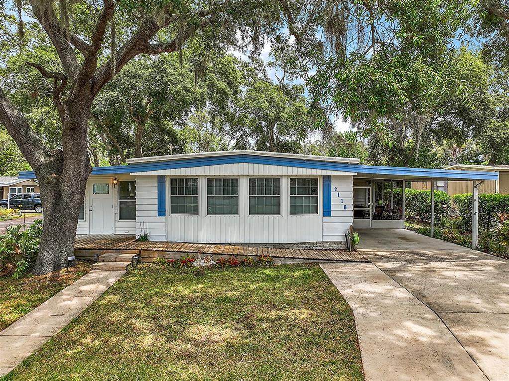 2110 Oak Circle - Photo 1