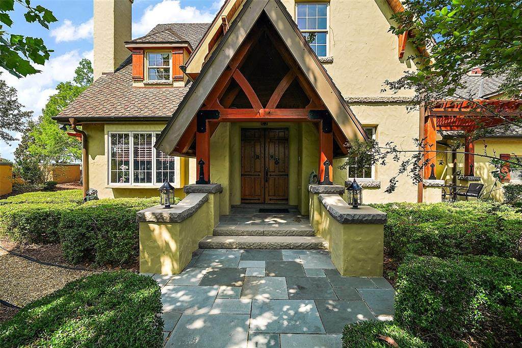 707 Dixie Drive - Photo 1